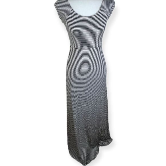 JESSICA SIMPSON MATERNITY BLACK & WHITE STRIPE MAXI DRESS SZ.S EUC - Picture 1 of 9